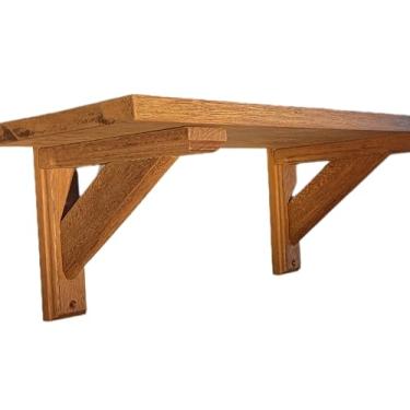 Imagem de Prateleira Rústica de Madeira com Suporte Mão Francesa, Marrom, Estilo Tradicional, para Decoração de Parede