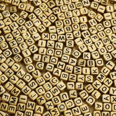 Imagem de 1200 peças 6 × 6 mm contas do alfabeto cubo dourado contas de letras pretas acrílicas, para pulseiras e fabricação de joias