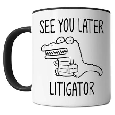 Imagem de KINAPATO Caneca de advogado - See You Later Litigator - Ideia engraçada de presente de formatura de advogado para homens e mulheres branco/preto 325 ml caneca de café cerâmica