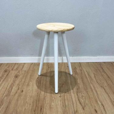 Imagem de Mesa Lateral Redonda com Pé Palito de Madeira Natural e Branco - ArtFa