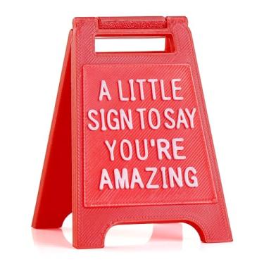 Imagem de Mini "A Little Sign to Say You're Amazing" – Presente motivacional fofo para amigos, colegas de trabalho, professores ou entes queridos | Placa de mesa de agradecimento | Presente de incentivo para