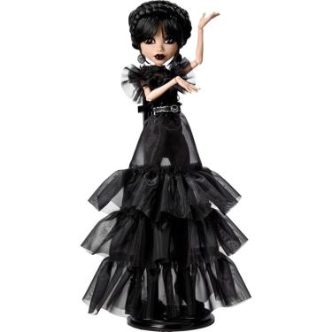 Imagem de Doll Monster High Wednesday Rave'N com vestido gótico preto