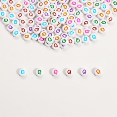 Imagem de 300 contas de letras, 4 x 7 mm contas acrílicas da letra Q do alfabeto para joias e fabricação de pulseiras (branco e colorido)