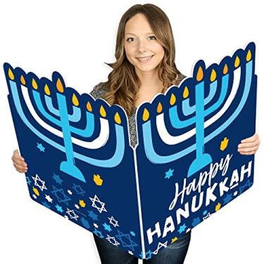 Imagem de Big Dot of Happiness Hanukkah Menorah – Cartão comemorativo gigante feliz Chanucá Holiday – Cartão Jumborific grande – 41,9 x 55,88 cm