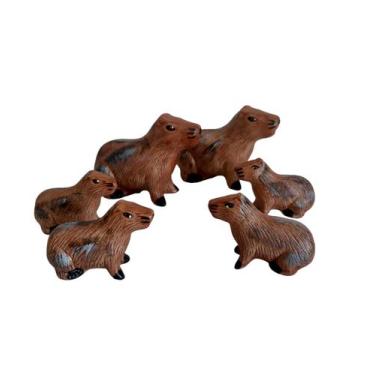 Imagem de Casal de Capivaras com Filhotes Miniaturas Decoração de Jardim Terrári