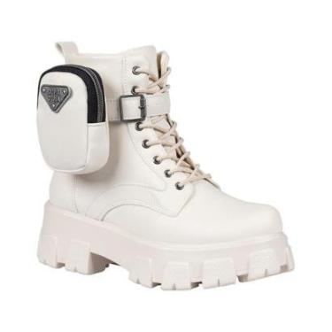 Imagem de Coturno Feminino Tratorado Com Bolsinha Na Lateral Preto-Feminino