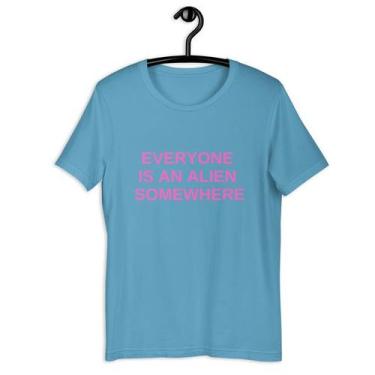Imagem de Camiseta Blusa Feminina - Everyone Is An Alien Coldplay - Amazing