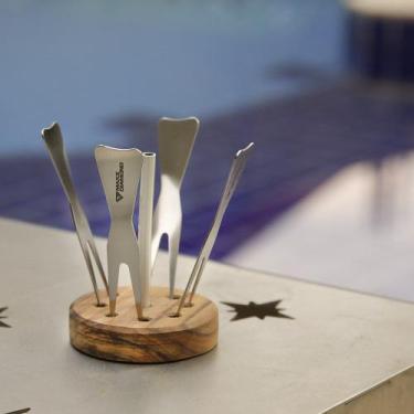 Imagem de kit 4 Garfos Petisco de Pizza + Base Madeira Teca - Maxx Diamond