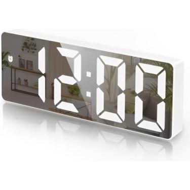 Imagem de Despertador Digital LED com Display Grande, Sensor de Som e Modo Noturno - Brilho Ajustável, Modo Snooze e Economia de Energia