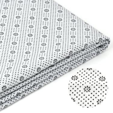 Imagem de Pllieay Pano de suporte de tapete antiderrapante branco de 71x40 polegadas, forro de tapete antiderrapante, tecido de forro de pano de tufo com padrão de flor de ameixa, tecido de suporte para tufos e