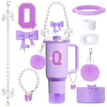 Imagem de MOTEERLLU Conjunto de acessórios de copo Stanley roxo de 9 peças para copo de 850 g 1,615 g com alça, incluindo enfeite de palha de arco e bota, alça de alça de pérola e pingente de alça, adesivo de