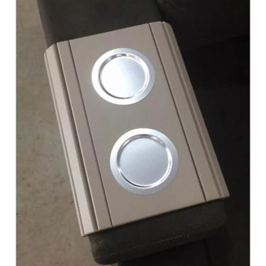 Imagem de Esteira Bandeja para Braço Sofá com Porta Copo Alumínio Nude