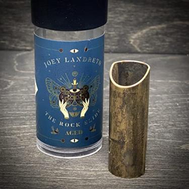 Imagem de The Rock Slide Corrediça de assinatura envelhecida Joey Landreth - Pequeno