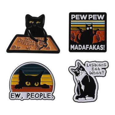 Imagem de Broche Esmaltado De Gato LGBTQ Com Armas E Tábua Ouija, Joia De Lapela