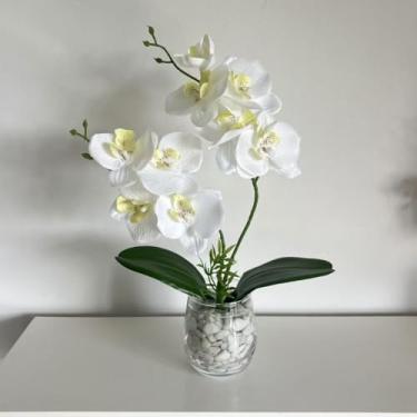 Imagem de jeseea JEVA Flor de orquídea Phalaenopsis rosa artificial + arranjos de vasos brancos de orquídea falsa peça central para mesa de sala de jantar