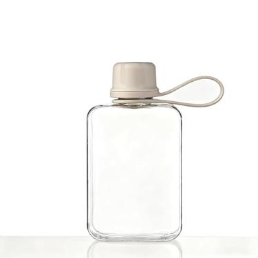 Imagem de Qusmeiyici Garrafa de água plana de viagem de 232,5 g/240 ml, livre de BPA, garrafas de água de plástico reutilizáveis Tritan com bolso quadrado para acampamento, fitness, esportes ao ar livre, cabe