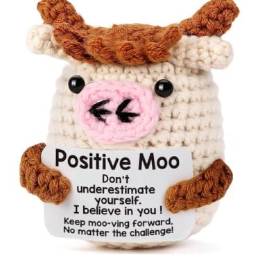 Imagem de Vaca de crochê feita à mão com cartão de mensagem positiva - presente de incentivo presente de graduação agradecimento ao professor enfermeira presente de agradecimento - decoração de mesa