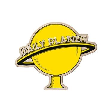Imagem de Placa DC Comics Daily Planet Amarela em Madeira - Urban - 40x30 cm