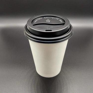 Imagem de 100 Copos de Papel Biodegradável para Café com Tampa - bebida quente e