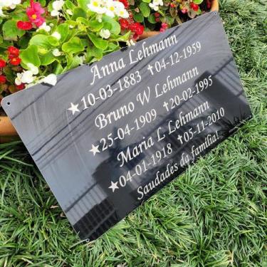 Imagem de Placa Lápide para Túmulo em ACM 50x30cm - Personalização com 3 Nomes e