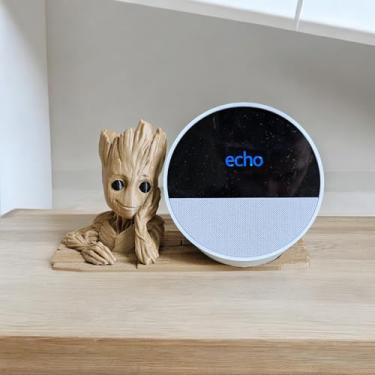 Imagem de Suporte Alexa Echo SPOT Groot Guardiões da Galáxia Marvel - Presente, decoração, stand de mesa, Som, Amazon