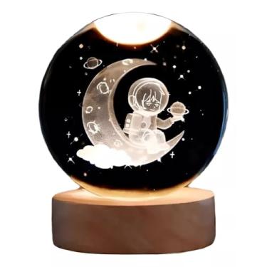 Imagem de Luminária Cristal de Mesa Sistema Solar Saturno Lua Galáxia LED Base Madeira Enfeite Decorativo Casa(Menino na Lua,Medio)