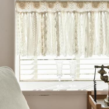 Imagem de Cortinas de renda de cozinha para janelas boêmia de crochê à mão vintage Doily cortinas de café para banheiro, sala de estar, rústico, chique, francês, country, decoração boho, 40,6 cm C x 132 cm L