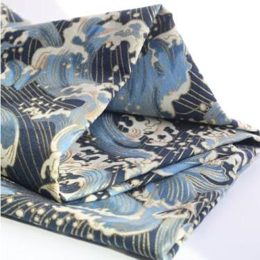 Imagem de Tecido Onda do Mar, Tecido de Algodão Azul Japonês 160 GSM Gold Hot Stamping, 150 cm de Largura para Costurar Roupa de Mesa, Toalha de Mesa, Almofada de Sofá, Faça Você Mesmo Artesanato (Pré-Corte de