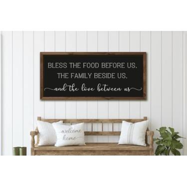 Imagem de Bless The Food Before Us Placa de madeira arte de parede arte em tela decoração de parede placa de fundo preto impressões de pintura impressões de arte imagem cozinha sala de jantar decoração de casa