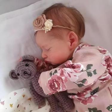 Imagem de Bebe Reborn Realista,48cm/19" Boneca de bebê dormindo de verdade,Os Olhos Da Boneca Estão Fechados Sem Piscar,Vem Com Roupas De Boneca,Corpo De Pano