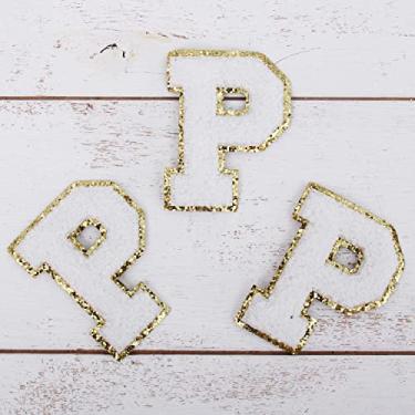 Imagem de Pacote com 3 adesivos de chenille ferro em glitter com letras universitárias de 8 cm de altura - Tecido de chenille branco com acabamento em glitter dourado - Costurar ou passar a ferro - 8 cm WHT P