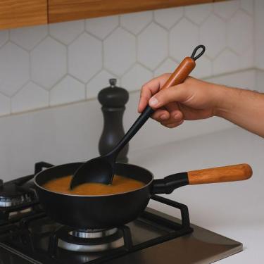 Imagem de Colher Silicone Cabo Madeira Multiuso Cozinha Misturar Servir Culinári