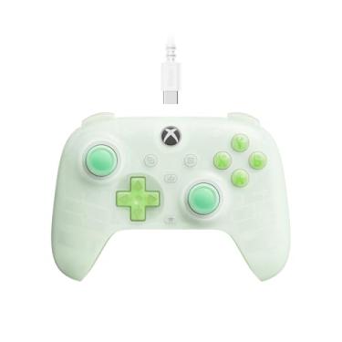 Imagem de 8Bitdo Ultimate Mini Wired Controller with RGB Lighting Fire Ring, Hall Effect Joysticks and Triggers, for Xbox Series X|S, Xbox One, Windows 10/11 - Officially Licensed (Translucent Green)