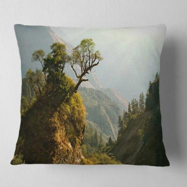 Imagem de Designart Manta de fotografia de paisagem das montanhas do Nepal encantadas, sala de estar, sofá, enchimento de almofada + capa de almofada impressa em ambos os lados 40,64 cm x 40,64 cm