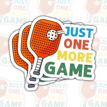 Imagem de 3 peças de adesivos de pickleball Just One More, adesivos engraçados de vinil para laptop, caderno, diário, garrafa de água, para-choque de carro, presente para amantes de pickleball, amigos de 7,6 cm