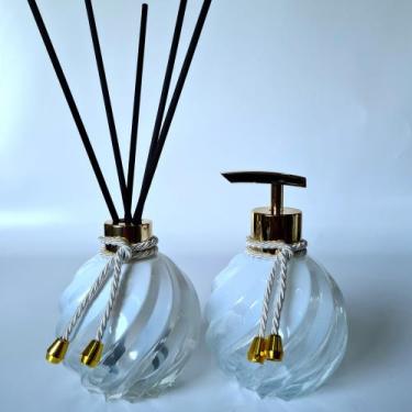 Imagem de Kit Lavabo, Saboneteira E Difusor - R&A, Espiral branco Dgd Dourado