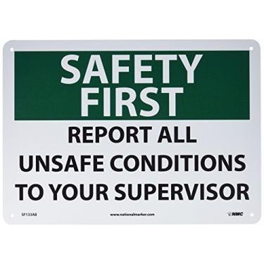 Imagem de NMC SF133AB SAFETY FIRST – RELATÓRIO TODAS AS CONDIÇÕES INSEGURAS AO SEU SUPERVISOR Placa – Placa de segurança geral de 35,5 x 25,4 cm com branco/preto na base verde/branca