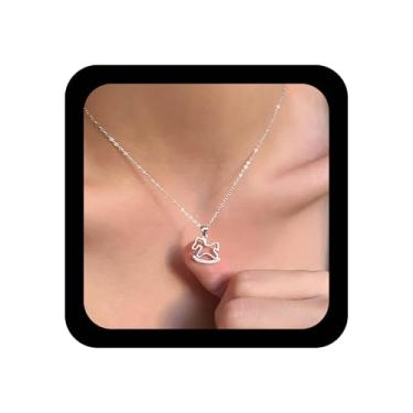 Imagem de Xduargs Colar Boho CZ Cavalo de Tróia Dourado Cristal Ferradura Colares Vintage Brinquedo Pingente de Cavalo de Renda Minimalista Bonito Corrente de Troia Gola Joias para Mulheres, Zinco, Sem Pedra