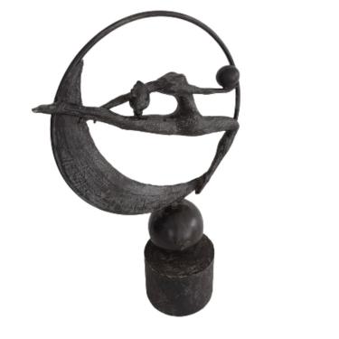 Imagem de Ginasta Decorativa De Resina 42cm X 27cm
