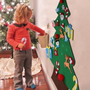 Imagem de Conjunto de árvores de Natal de feltro AerWo +26 ornamentos removíveis