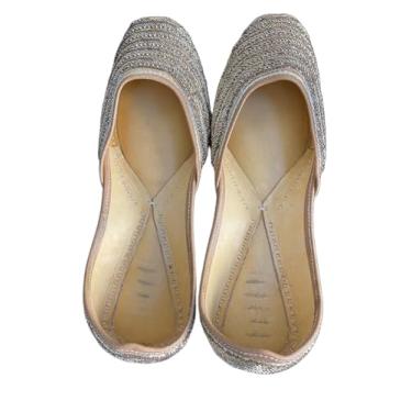 Imagem de Indian Marketplace Sapatilhas femininas tradicionais bordadas em prata, jutti artesanal, padrão de espinha de peixe metálica, Preto e dourado, 40