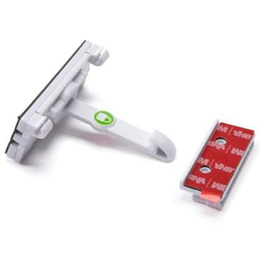 Imagem de Fechaduras de armário, Safety_1st Fechos adesivos pacote com 12 - Fechaduras de segurança para armário e gaveta à prova de bebês, fácil instalação, sem necessidade de ferramentas, ajuste universal