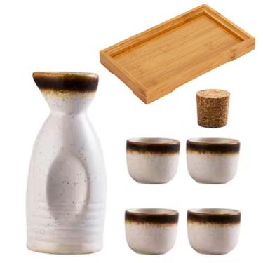 Imagem de Conjunto De Saquê Japonês Garrafa De Saquê De Cerâmica E Copos De Saquê Com Bandeja De Madeira Para Casa Ou Restaurante, 1 Pot 4 Cups 1 Tray(brown and White)
