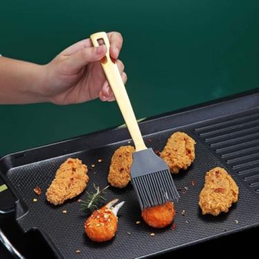 Imagem de Escova de cozinha dourada de aço inoxidável para cozinhar com revestimento de ouro rosa de titânio, pincel de molho, pincel de pastelaria, pode ser lavado na lava-louças