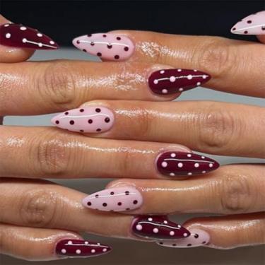 Imagem de Unhas postiças vermelhas de amêndoa média com simples potdot Desien cobertura completa cola acrílica falsa em bastão para mulheres, 24 peças