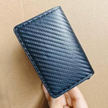 Imagem de Carteira masculina inteligente pop-up | Suporte para cartão de fibra de carbono com bloqueio RFID ultrafino 9-14 compartimento para dinheiro, Preto, Retrô