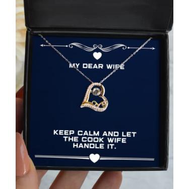 Imagem de SpreadPassion Keep Calm and Let The Cook Wife Handle It. Colar Love Dancing Jewelry, presentes baratos para esposa