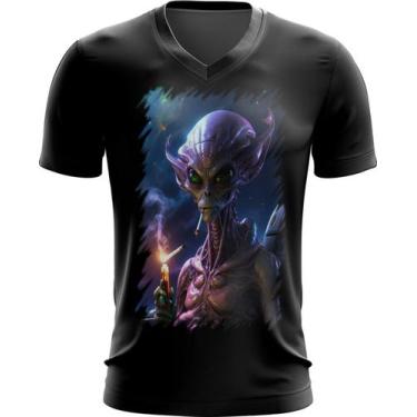 Imagem de Camiseta Gola V Alien ET Fumando Alienígena 4 - Kasubeck Store®, INF 1