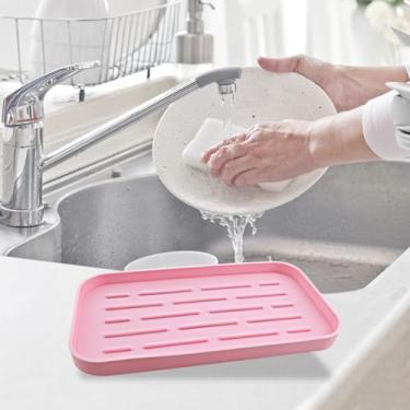 Imagem de Bandeja organizadora de pia de cozinha de silicone para uso múltiplo, suporte de esponjas ecológico para balcão ou pia de banheiro, dispensador de sabonete, esfregão, garrafa, copo (rosa, 25 cm × 5,7