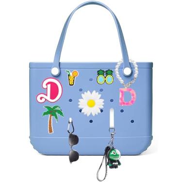 Imagem de Limotex 9 peças Bogg Bag Letras Berloques Acessórios - Inserção de Letras Acessórios Decorativos e Mosquetão Chaveiro com Bolsa de Praia, Porta-chaves com Bolsa Bogg para Mulheres Meninas (D)